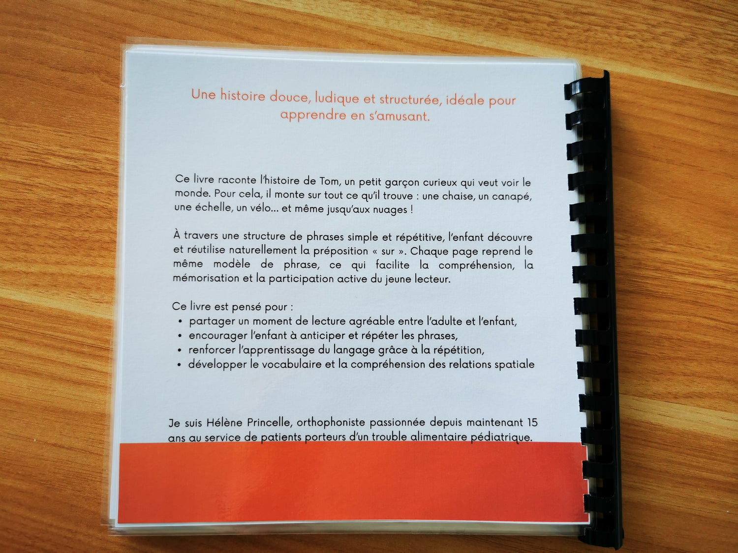 le livre de Tom qui monte SUR tout!